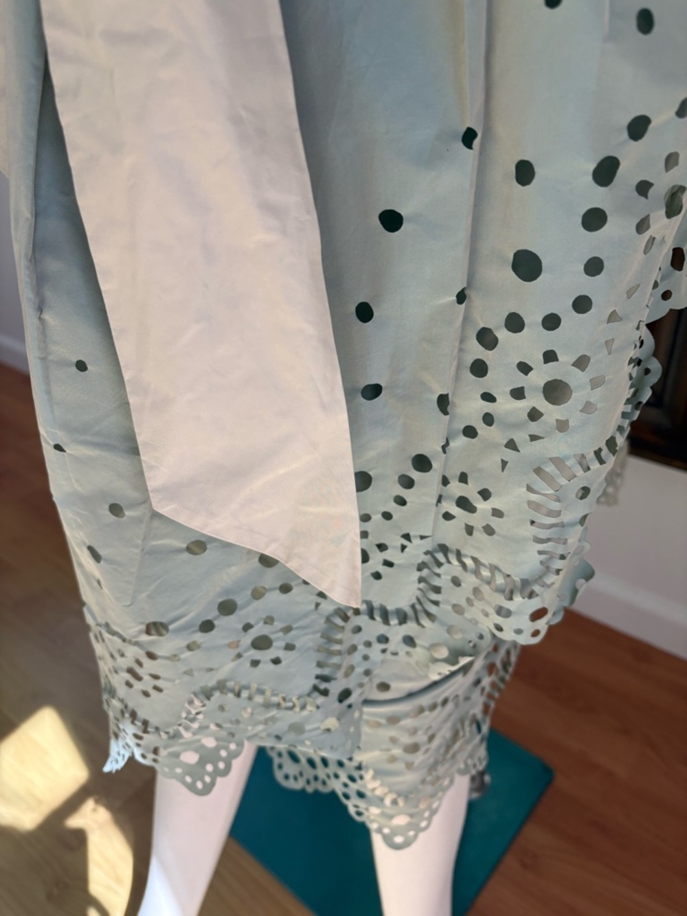 Sleeveless Mint Green Midi Dress with Contrast Straps and Tie Waist - Picture 3 of 4